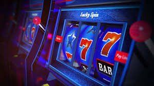 qqq333 အွန်လိုင်း ကတ်ဂိမ်းများ Poker Teen Patti မြန်မာ ကစားသမားများ မိုဘိုင်းဖြင့် ကစားနေသောပုံ